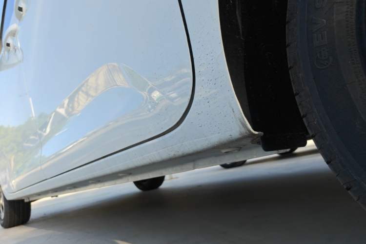 Used Wuling Zhiguang New Energy 2025 Comfort Model Left Side Sill