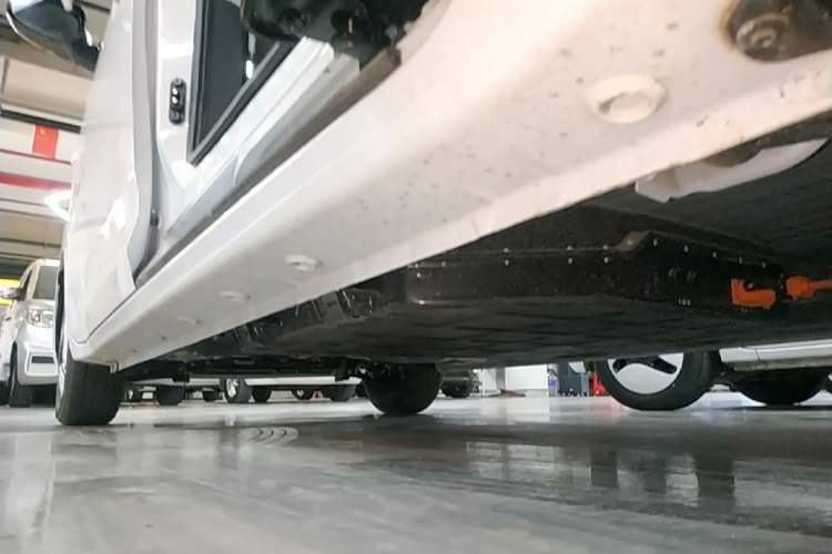 Used Wuling Zhiguang New Energy 2025 Standard Model Left Side Sill