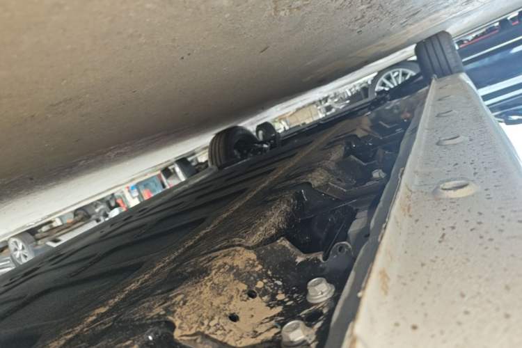 Used Wuling Zhiguang New Energy 2025 Model 305km Ambitious Edition Left Side Sill