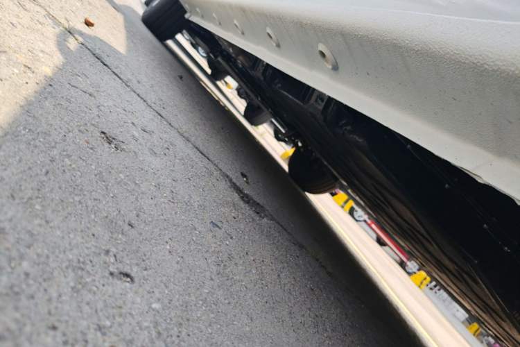Used Wuling Zhiguang New Energy 2025 Comfort Model Left Side Sill