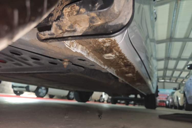 Used Wuling Zhiguang New Energy 2025 Model 305km Ambitious Edition Left Side Sill