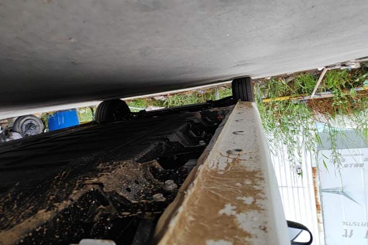 Used Wuling Zhiguang New Energy 2025 Model 305km Ambitious Edition Left Side Sill