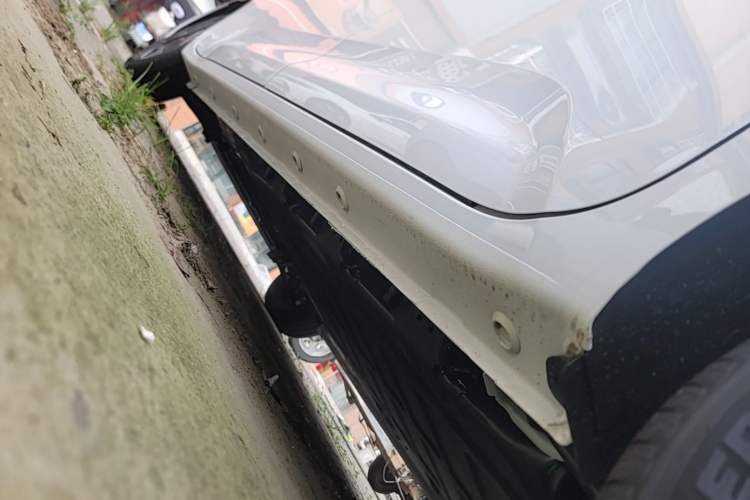 Used Wuling Zhiguang New Energy 2025 Model 305km Ambitious Edition Left Side Sill