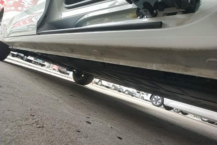 Used Wuling Zhiguang New Energy 2025 Model 305km Ambitious Edition Left Side Sill