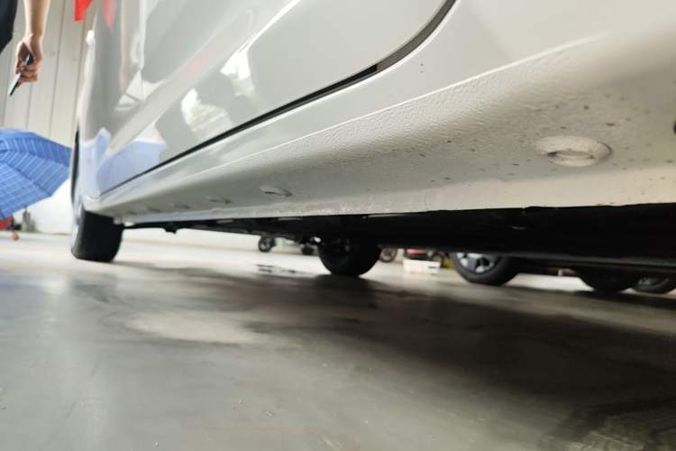 Used Wuling Zhiguang New Energy 2025 Model 305km Ambitious Edition Left Side Sill