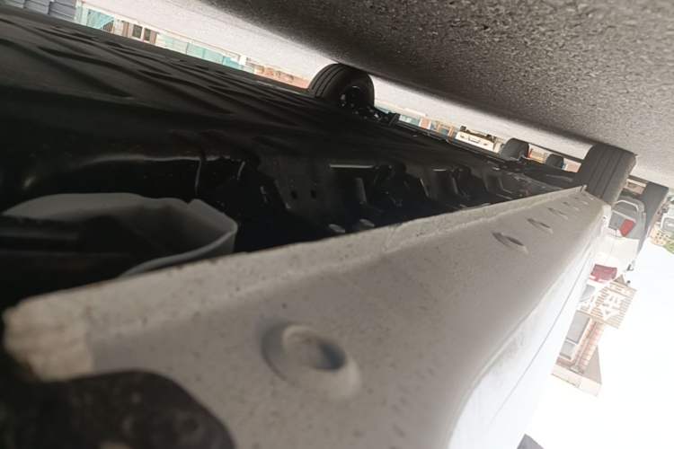 Used Wuling Zhiguang New Energy 2025 Model 305km Ambitious Edition Left Side Sill