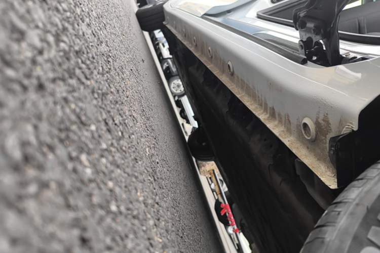 Used Wuling Zhiguang New Energy 2025 Model 305km Ambitious Edition Left Side Sill
