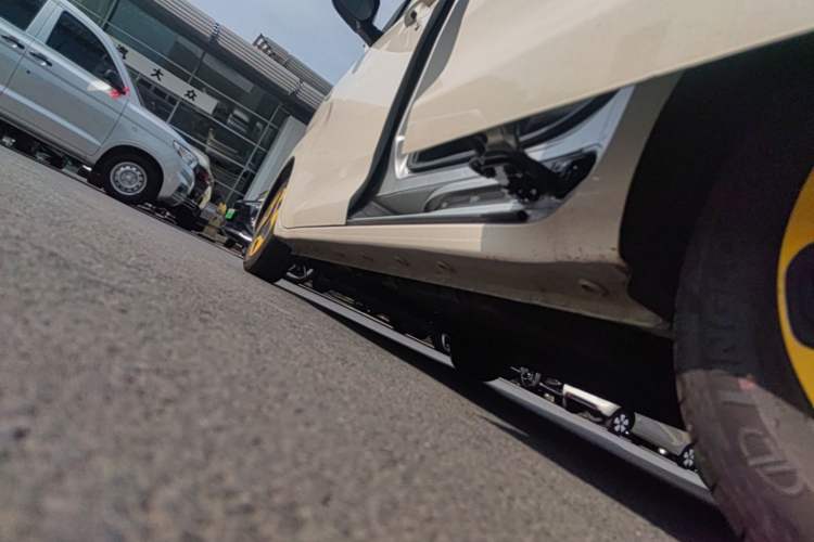 Used Wuling Zhiguang New Energy 2025 Comfort Model Left Side Sill