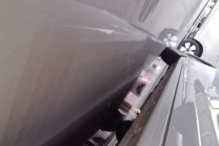 Used Wuling Zhiguang New Energy 2025 Model 305km Ambitious Edition Left Side Sill
