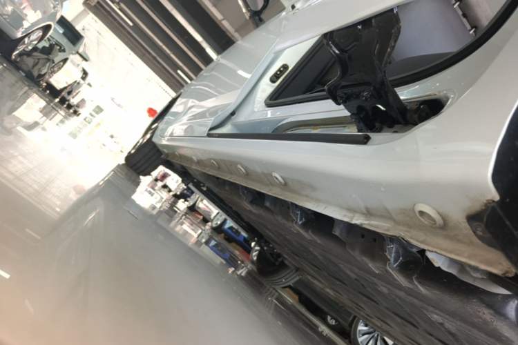 Used Wuling Zhiguang New Energy 2025 Model 305km Ambitious Edition Left Side Sill