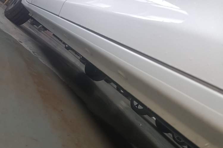 Used Wuling Zhiguang New Energy 2025 Model 305km Ambitious Edition Left Side Sill