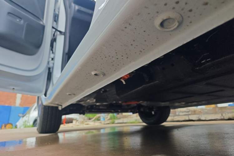 Used Wuling Zhiguang New Energy 2025 Model 305km Ambitious Edition Left Side Sill