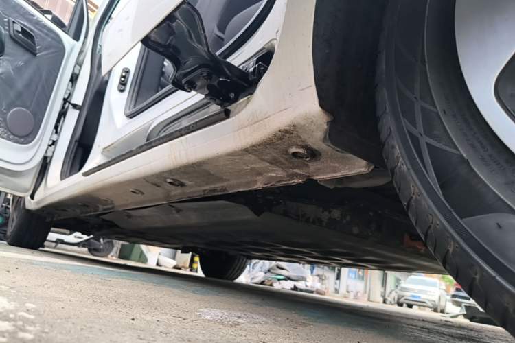 Used Wuling Zhiguang New Energy 2025 Comfort Model Left Side Sill