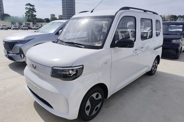 Used Wuling Zhiguang New Energy 2025 Model 305km Ambitious Edition