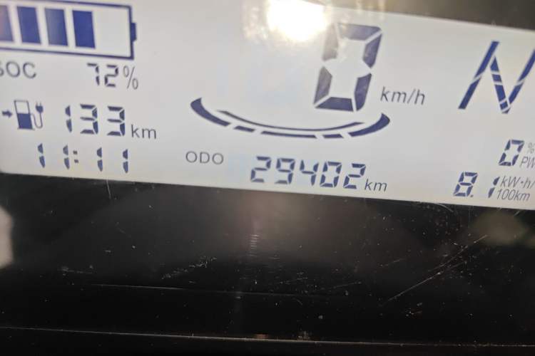Used Wuling Zhiguang New Energy 2025 Standard Model Odometer Close Up