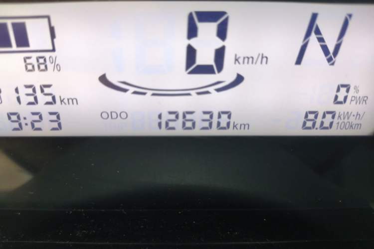 Used Wuling Zhiguang New Energy 2025 Comfort Model Odometer Close Up