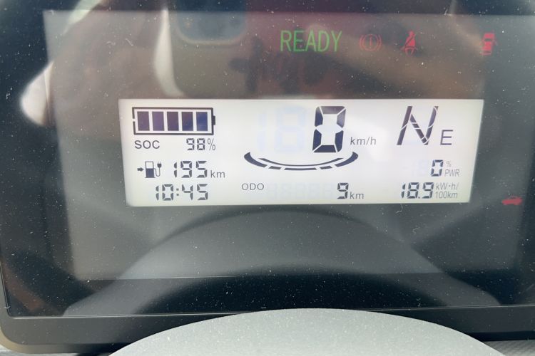 Used Wuling Zhiguang New Energy 2025 Comfort Model Odometer Close Up