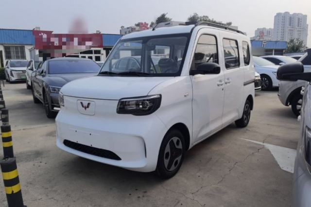 Used Wuling Zhiguang New Energy 2025 Model 305km Ambitious Edition