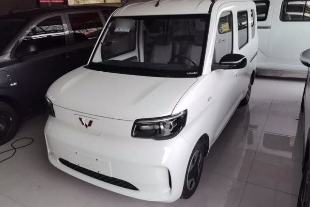 Used Wuling Zhiguang New Energy 2025 Model 305km Ambitious Edition