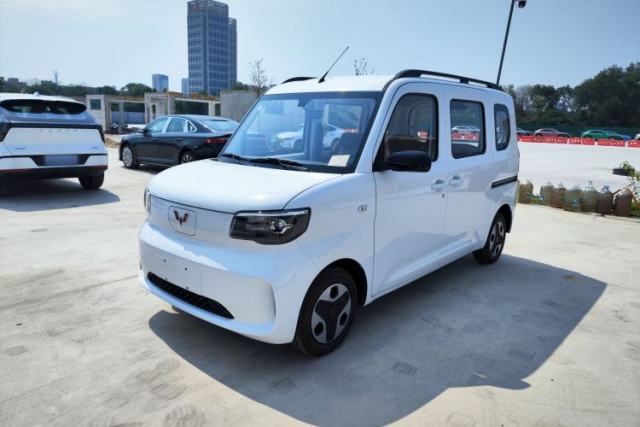 Used Wuling Zhiguang New Energy 2025 Model 305km Ambitious Edition