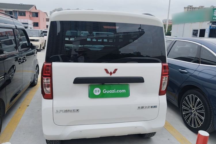 Used Wuling Zhiguang New Energy 2025 Model 305km Ambitious Edition Rear