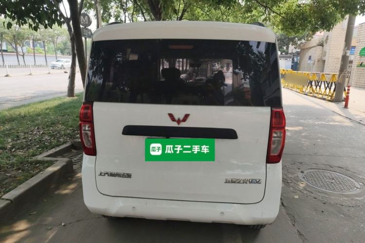 Used Wuling Zhiguang New Energy 2025 Model 305km Ambitious Edition Rear