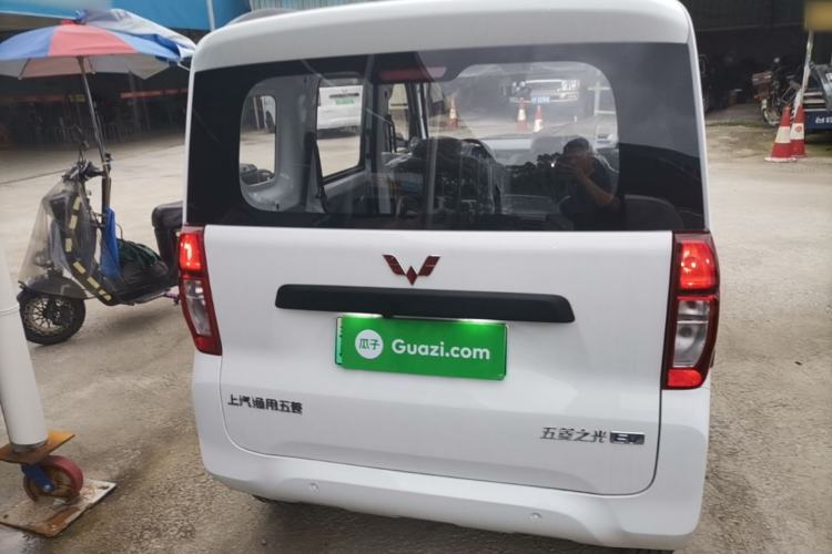 Used Wuling Zhiguang New Energy 2025 Model 305km Ambitious Edition Rear
