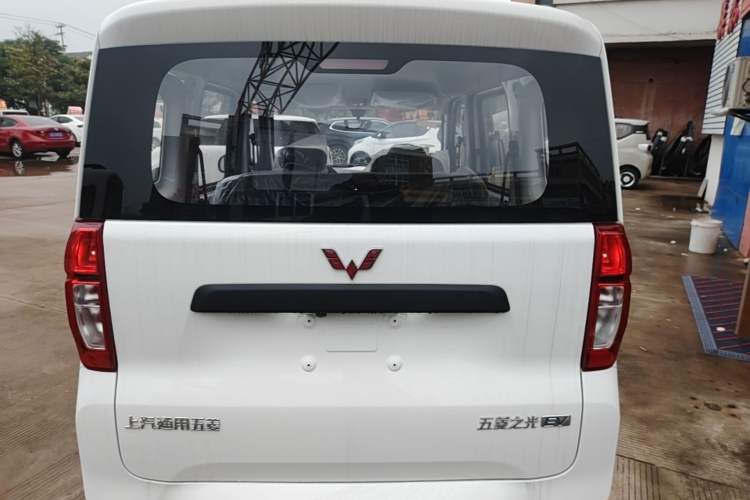 Used Wuling Zhiguang New Energy 2025 Model 305km Ambitious Edition Rear