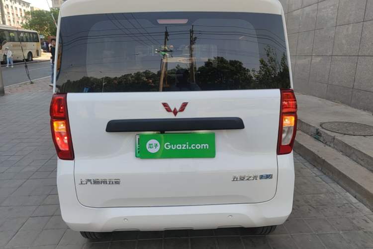 Used Wuling Zhiguang New Energy 2025 Model 305km Ambitious Edition Rear