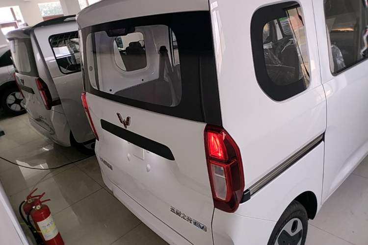 Used Wuling Zhiguang New Energy 2025 Comfort Model Rear