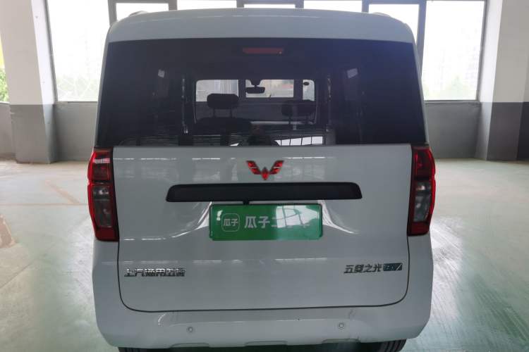 Used Wuling Zhiguang New Energy 2025 Model 305km Ambitious Edition Rear