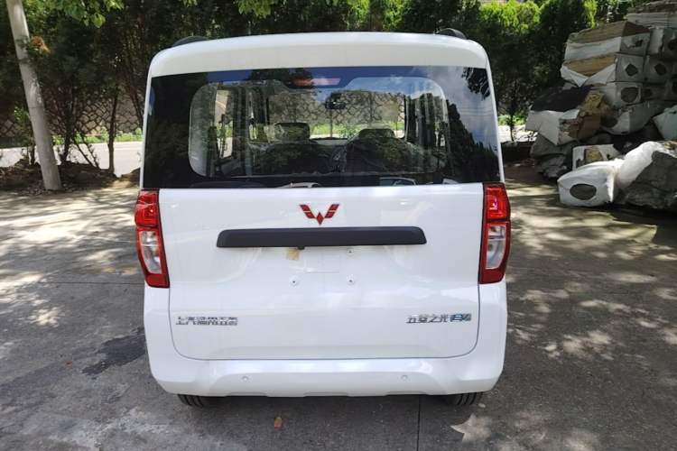 Used Wuling Zhiguang New Energy 2025 Model 305km Ambitious Edition Rear