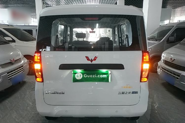 Used Wuling Zhiguang New Energy 2025 Model 305km Ambitious Edition Rear