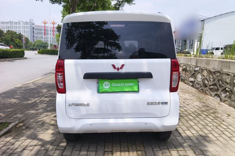 Used Wuling Zhiguang New Energy 2025 Model 305km Ambitious Edition Rear