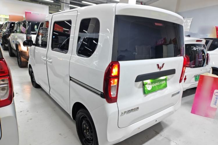 Used Wuling Zhiguang New Energy 2025 Standard Model Rear Left 45 Deg