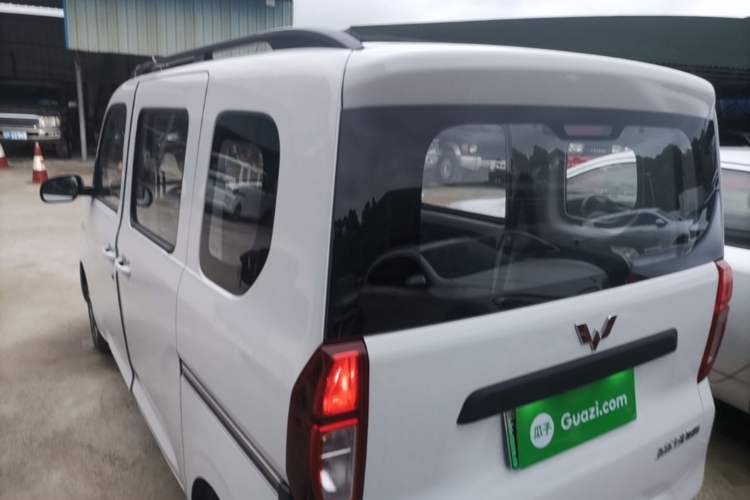 Used Wuling Zhiguang New Energy 2025 Model 305km Ambitious Edition Rear Left 45 Deg