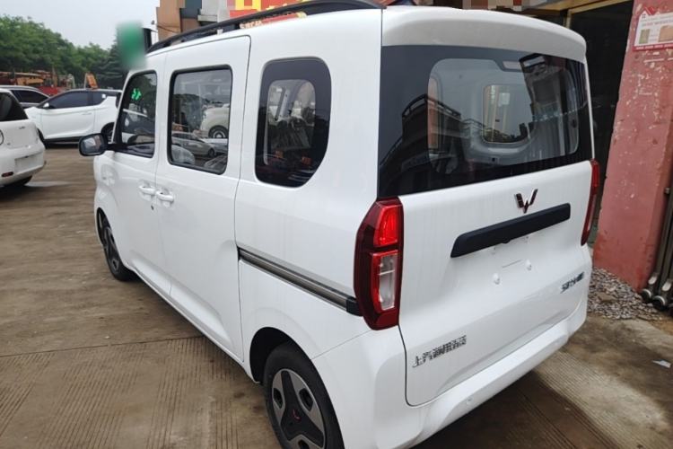Used Wuling Zhiguang New Energy 2025 Model 305km Ambitious Edition Rear Left 45 Deg