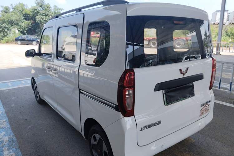 Used Wuling Zhiguang New Energy 2025 Comfort Model Rear Left 45 Deg