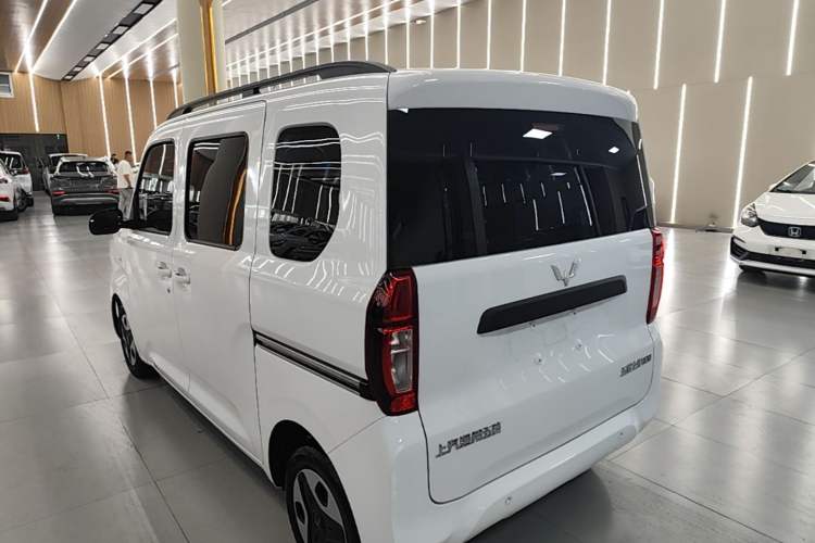Used Wuling Zhiguang New Energy 2025 Comfort Model Rear Left 45 Deg