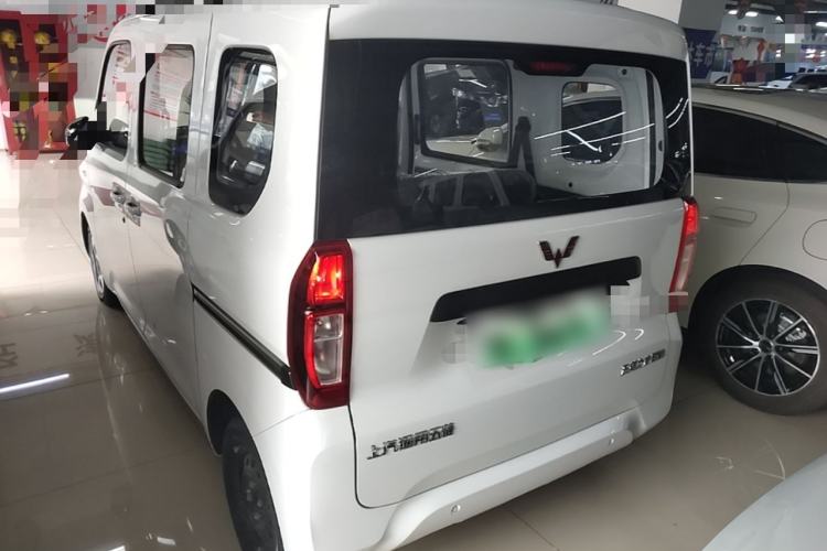 Used Wuling Zhiguang New Energy 2025 Model 305km Ambitious Edition Rear Left 45 Deg