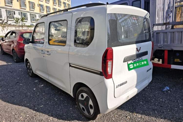 Used Wuling Zhiguang New Energy 2025 Model 305km Ambitious Edition Rear Left 45 Deg