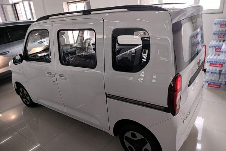Used Wuling Zhiguang New Energy 2025 Comfort Model Rear Left 45 Deg