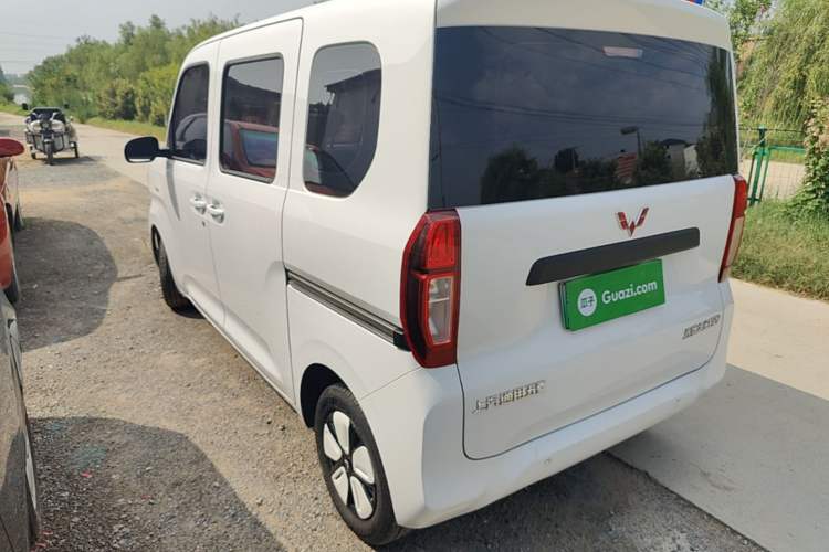 Used Wuling Zhiguang New Energy 2025 Standard Model Rear Left 45 Deg