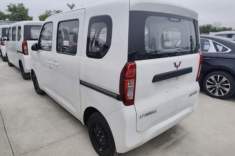 Used Wuling Zhiguang New Energy 2025 Standard Model Rear Left 45 Deg