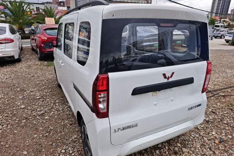 Used Wuling Zhiguang New Energy 2025 Model 305km Ambitious Edition Rear Left 45 Deg