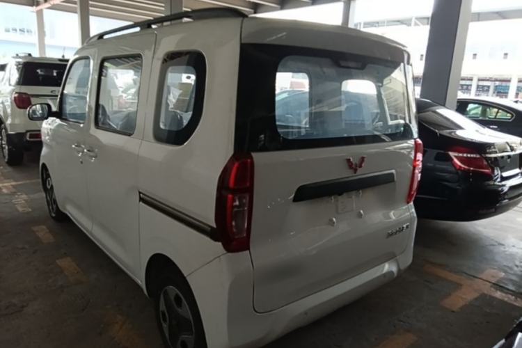 Used Wuling Zhiguang New Energy 2025 Model 305km Ambitious Edition Rear Left 45 Deg