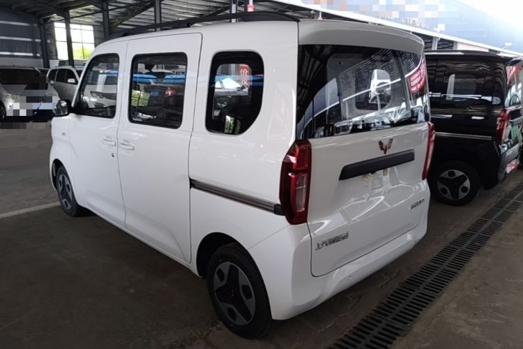 Used Wuling Zhiguang New Energy 2025 Model 305km Ambitious Edition Rear Left 45 Deg