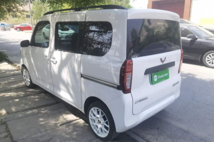 Used Wuling Zhiguang New Energy 2025 Model 305km Ambitious Edition Rear Left 45 Deg
