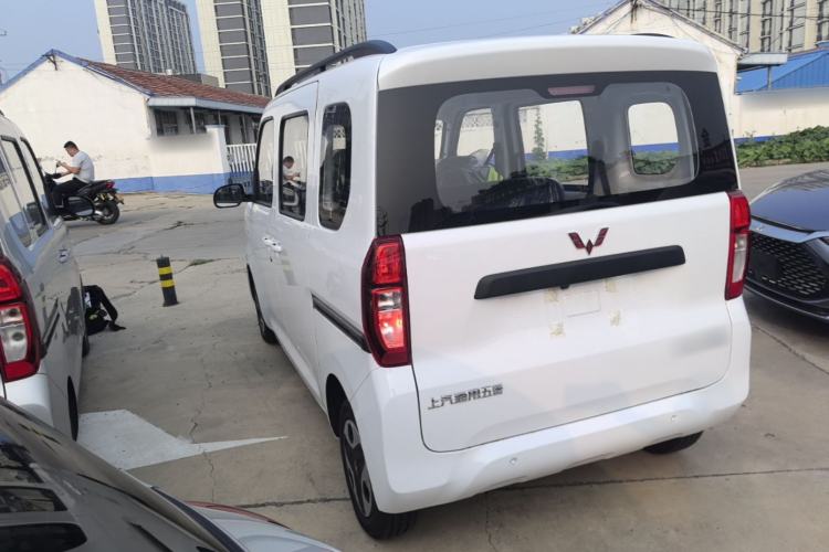 Used Wuling Zhiguang New Energy 2025 Model 305km Ambitious Edition Rear Left 45 Deg