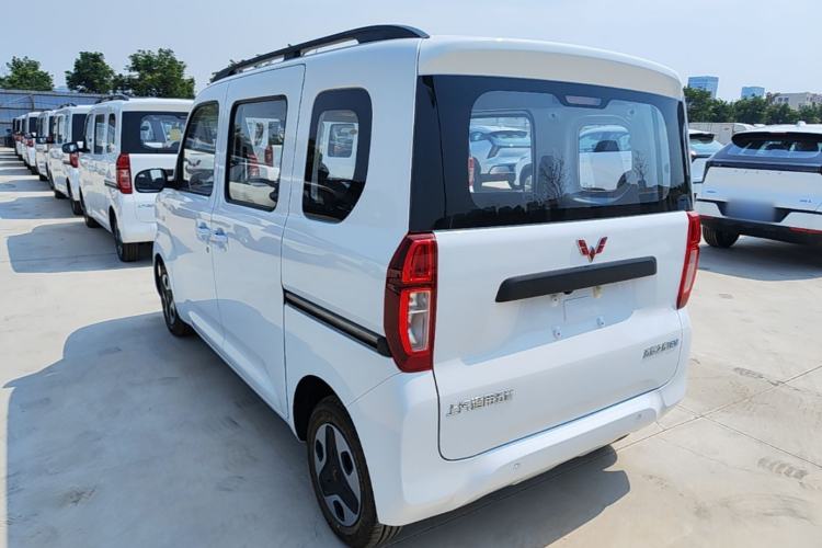 Used Wuling Zhiguang New Energy 2025 Model 305km Ambitious Edition Rear Left 45 Deg